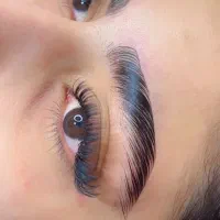 خدمات اکستنشن مژه و لیفت ابرو