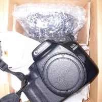 EOS4000D