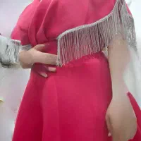 یک لباس دخترانه نصبتا مجلسی