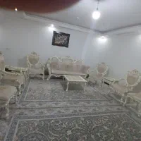 مبل ۹ نفره استیل سلطنتی کرم طلایی همراه میز و عسلی