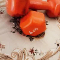 یه جفت دمبل 4کیلویی