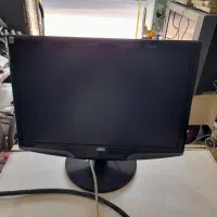 دو عدد مانتو یکی 17 اینچ LG و 19 اینچAOC