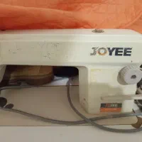 یک چرخ خیاطی مارک JOYEE