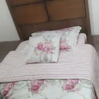 تخت و میز آرایش وتشک