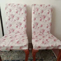 دو عدد صندلی چوبی روکش پارچه‌ای
