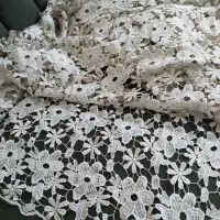 پارچه گیپور بسیار نرم.وزیبا.سه.متر.متری۶۰۰