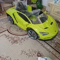 دودستگاه دوچرخه ویک دستگاه ماشین شارژی