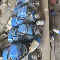 تعدادی دینام بالابر و پمپ تک فاز و سه فاز