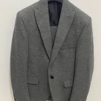 کت وشلوار بهمراه یک کت تک زرشکی
