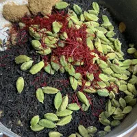 عطاری و خشکبار طلای سبز