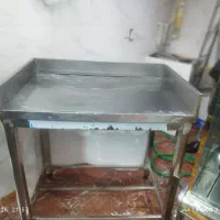 میز کار با تخته .کلا دو سه ماه استفاده شده