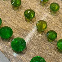 دمانتوئید ایران کیفیت خوب برلیان کات نچرال