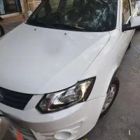 ساینا بی رنگ