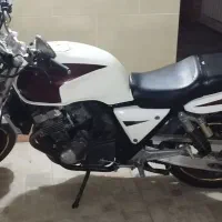 سی بی ۴۰۰ مدل ۲۰۰۰