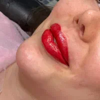 خدمات فیبروز ابرو ، شیدینگ لب ، خط چشم