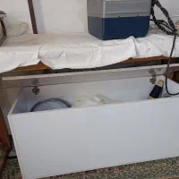 میز اتو. ارتفاع یک متر. عرض ۵۰و طول یک و نیم