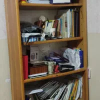 کتابخانه تمیز است