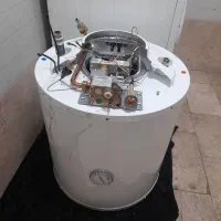 آبگرمکن بوتان ( نیازمند تعمیر )