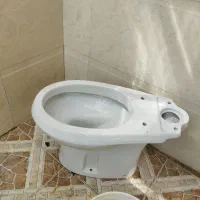 دستشویی فرنگی تمیز استفاده نشده جنس سرامیک اصل.