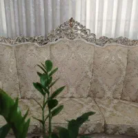 مبل سلطنتی ۹نفره ب همراه عسلی ها و کاور