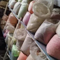 شن رنگی وطبیعی و انواع سنگ و مرجان آکواریوم رایگان