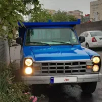 نیسان وانت ۸۴