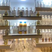 فروشنده خانم‌