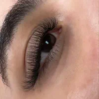 اکستنشن مژه و لیفت ابرو