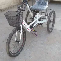 دوچرخه سیاه سفید