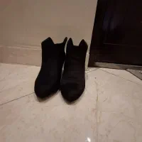 نیم بوت پاشنه دار سایز ۳۹