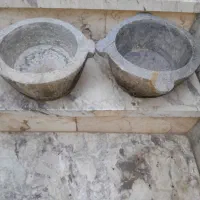 ۲ عدد هاون تمیز قدیمی با تراش خوب و سنگ خوب