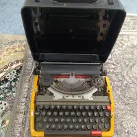 دستگاه تایپ قدیمی برادر ژاپنی