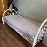 تخت فلزی قیمت ویژه