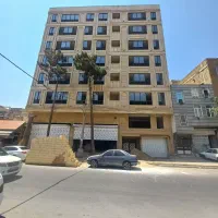 آپارتمان ۹۳متری/طبقه اول/خ چمن