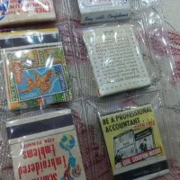 حدود ۸۰ عدد کبریت کلکسیونی و ۲۰۰  سکه شاهی  ۱ریالی