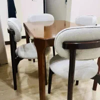 میز نهار خوری نو 3 روز خریداری شده