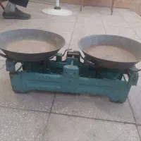 سنگدان کوچک وبزرگ و ترازو
