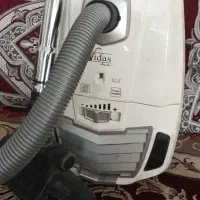 جارو برقی کاملا  سالم.