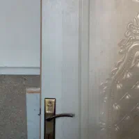 در .