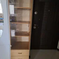 مبل و میز عسلی و کتابخانه