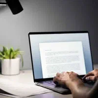 تولید محتوا به زبان انگلیسی و فارسی