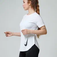 استخدام فروشنده خیابان ادب