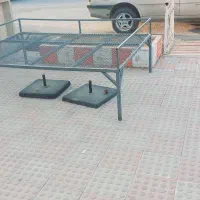 تخت اهنی