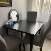 میز ناهارخوری 4نفره ایکیا و چهار صندلی