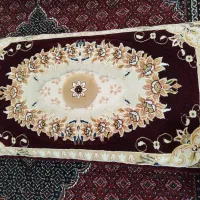 دو دست پشتی هر دست شش عدد به فروش میرسد