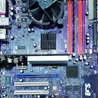 دو عدد مادربرد ddr2
