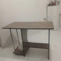 میز تحریر و میز کامپیوتر