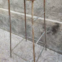 چهار پایه فلزی