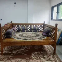 تخت سنتی  شاه نشین  ۲ در ۲ چوب نراد سنگین و محکم