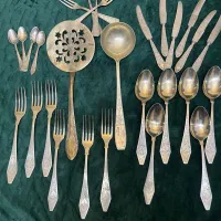 قاشق و چنگال قدیمی